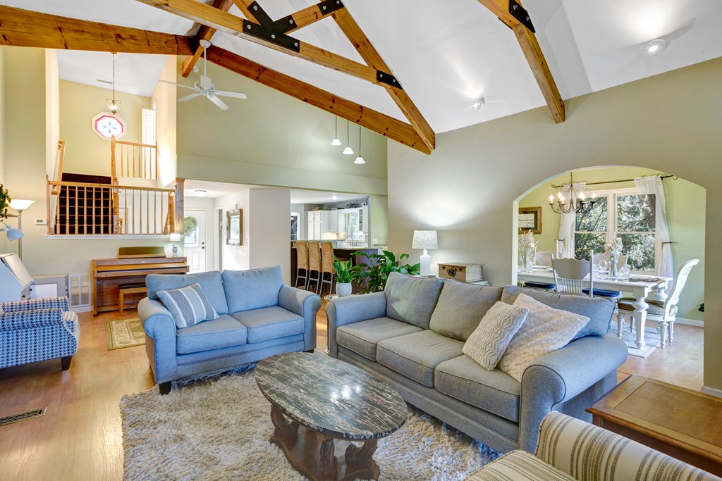 14 Rivendell Drive Property Photo 8
