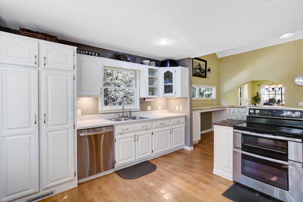 14 Rivendell Drive Property Photo 12