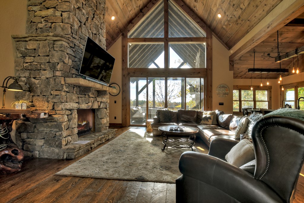 1030 Bear Mountain Pass Property Photo 3