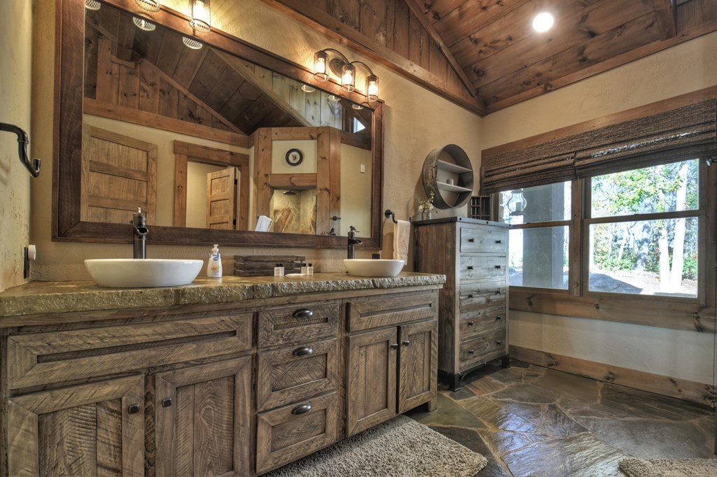 1030 Bear Mountain Pass Property Photo 25