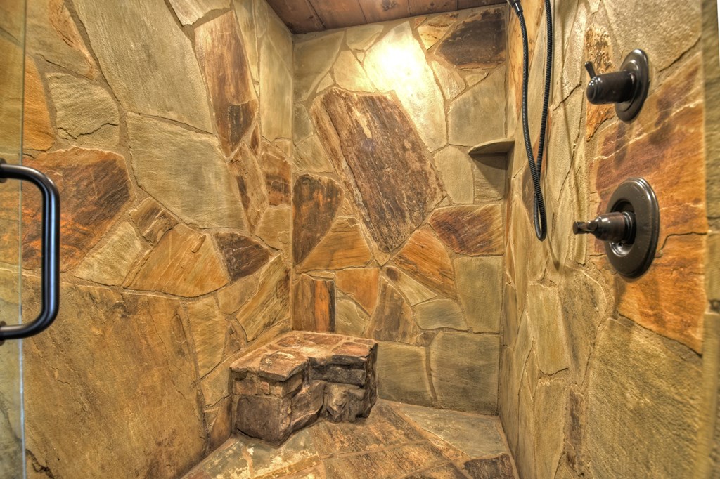 1030 Bear Mountain Pass Property Photo 27