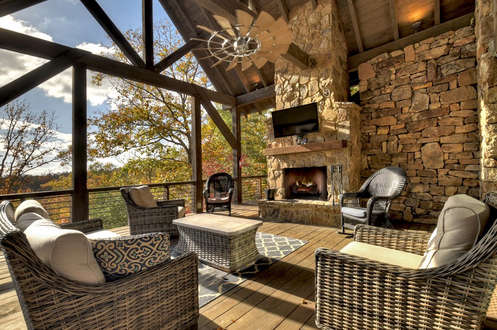 1030 Bear Mountain Pass Property Photo 29