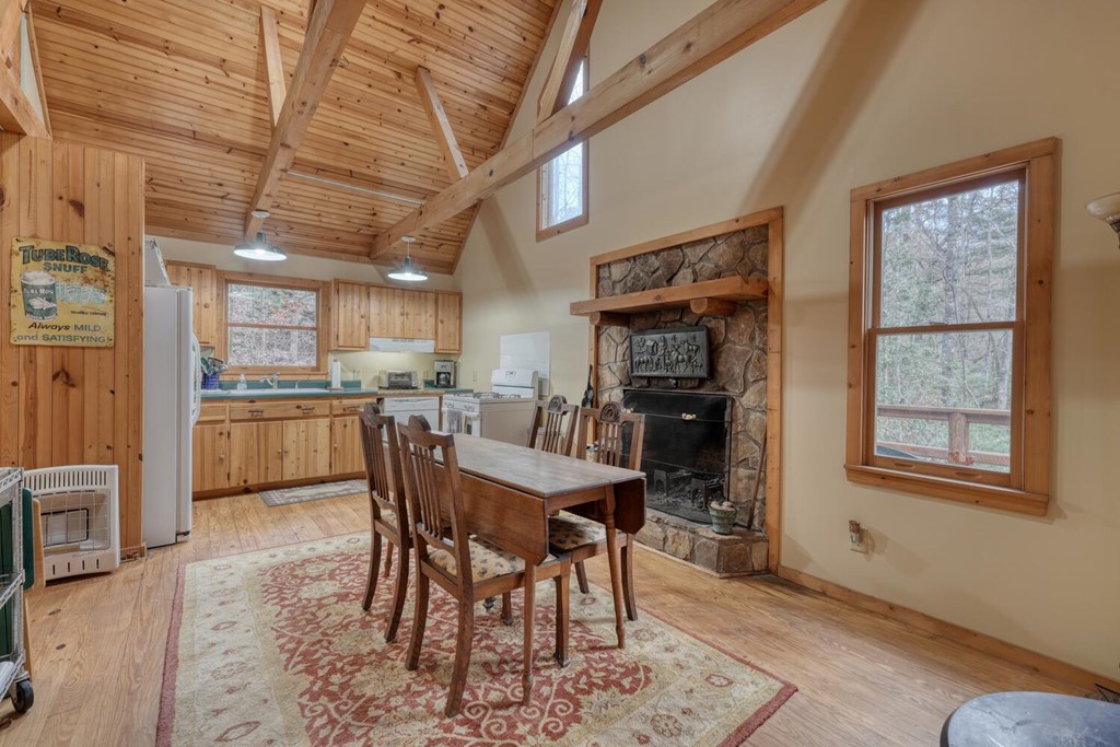 2479 Plum Orchard Road Property Photo 6