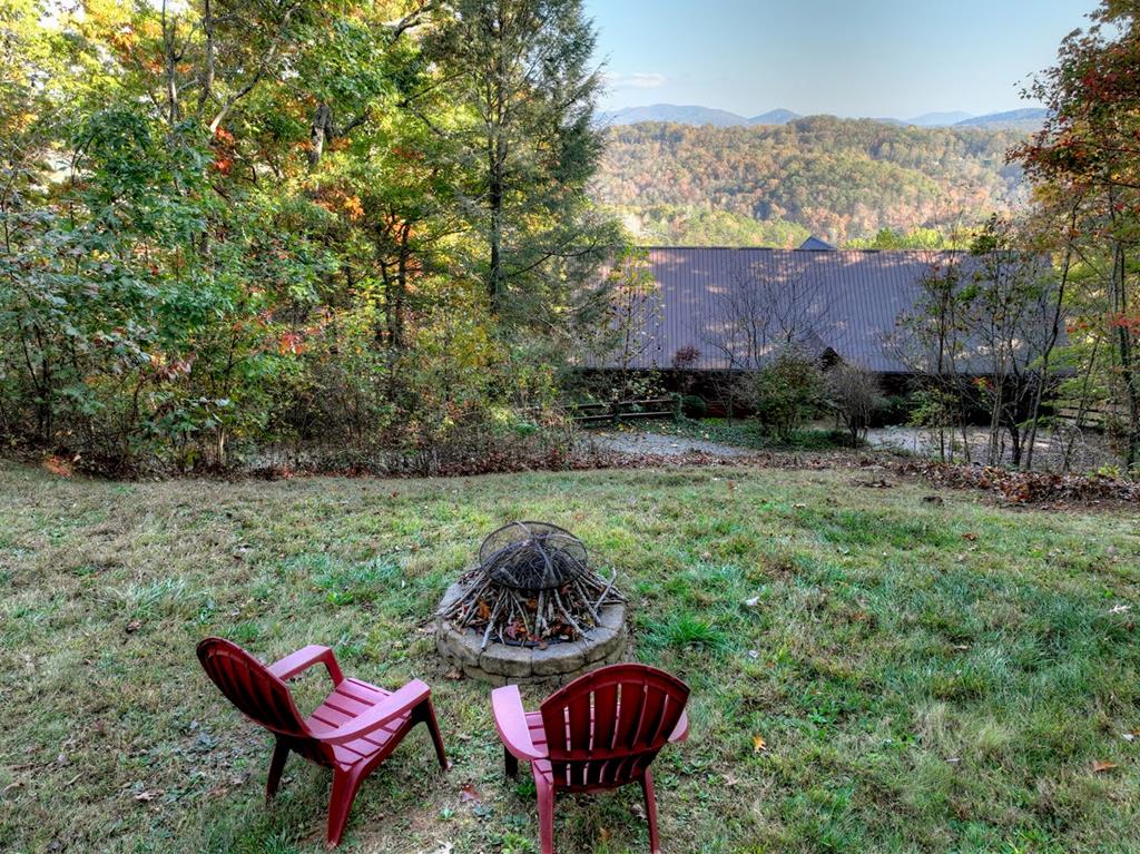 392 Eagles Nest Mountain Road Property Photo 2