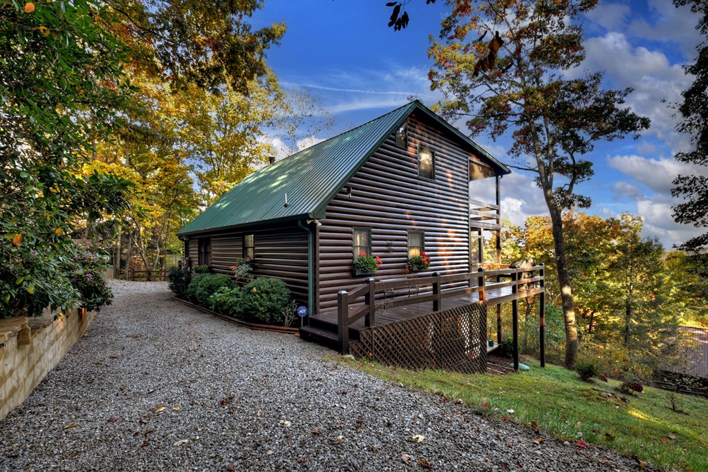 392 Eagles Nest Mountain Road Property Photo 10