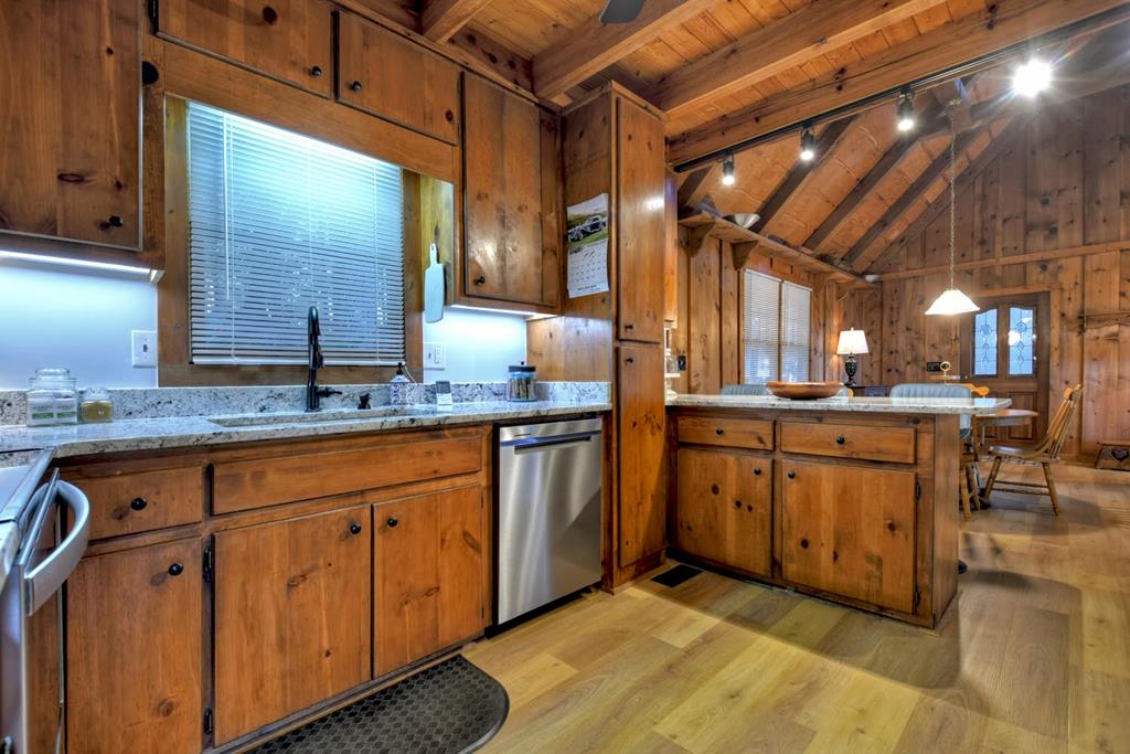 392 Eagles Nest Mountain Road Property Photo 26