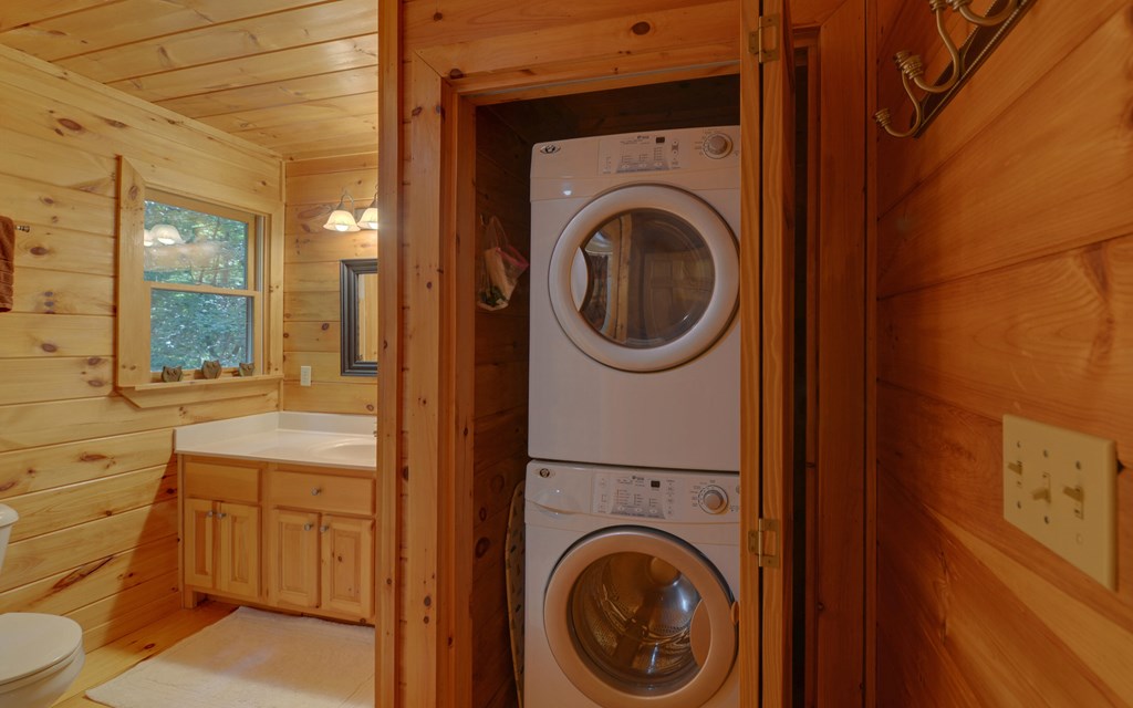 890 Mountain Lake Circle Property Photo 21