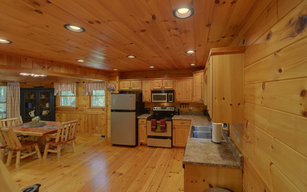 890 Mountain Lake Circle Property Photo 26