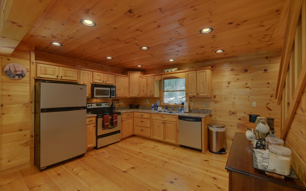890 Mountain Lake Circle Property Photo 29