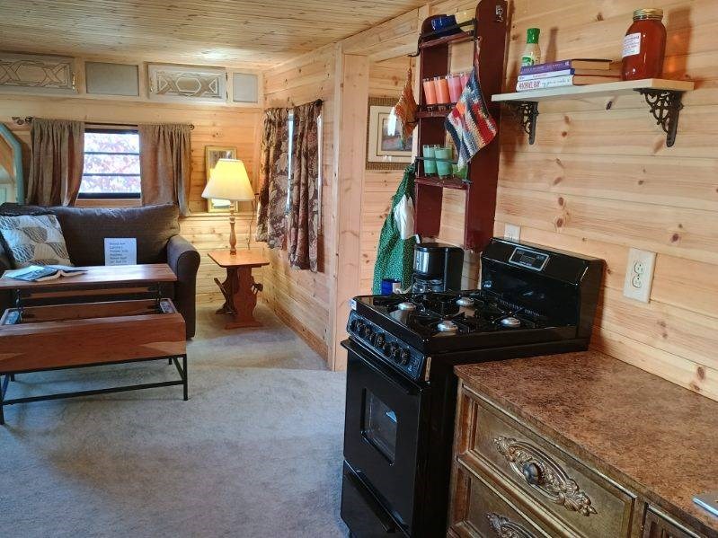 4334 River Bank Run Property Photo 8