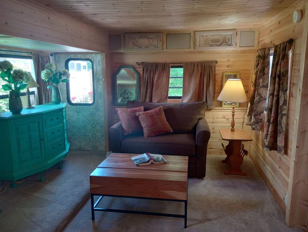 4334 River Bank Run Property Photo 57