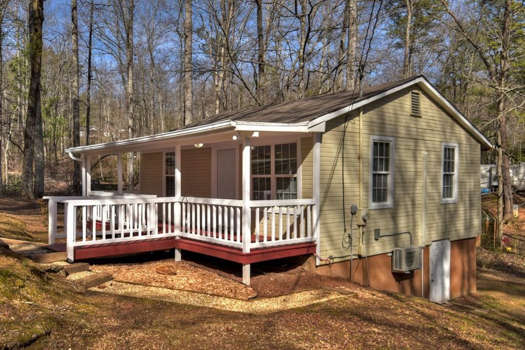 1595 Tennis Court Road Property Photo 1