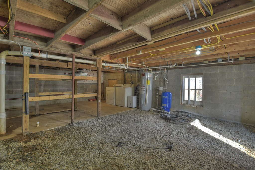 1595 Tennis Court Road Property Photo 21