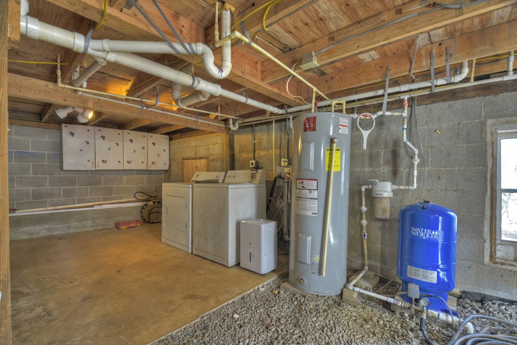 1595 Tennis Court Road Property Photo 22
