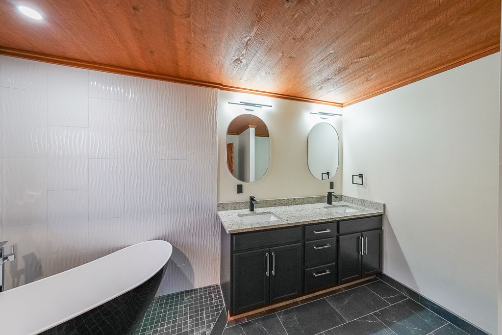 40 Cadet Court Property Photo 17