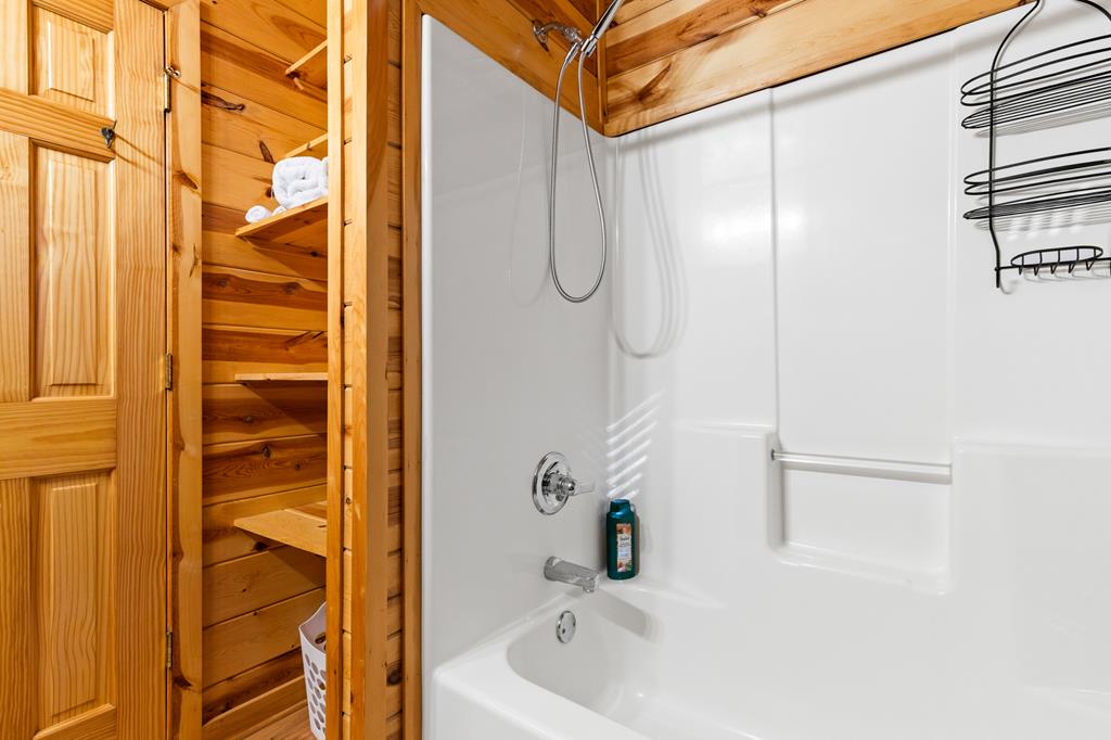 220 Mountain High Drive Property Photo 36