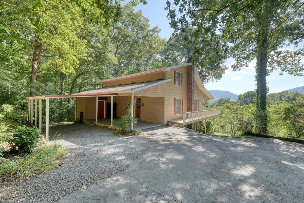 5928 Brasstown Creek Est. Property Photo 1