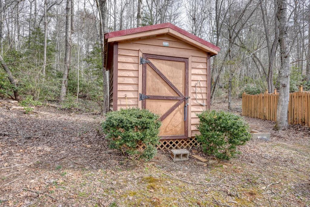 523 Lake Nottely Drive Property Photo 24