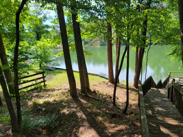 800 Twin Mountain Lake Circle Property Photo 6