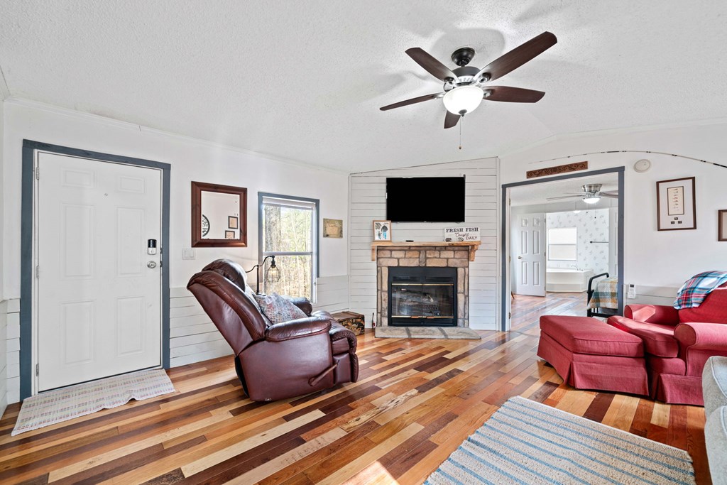 800 Twin Mountain Lake Circle Property Photo 15