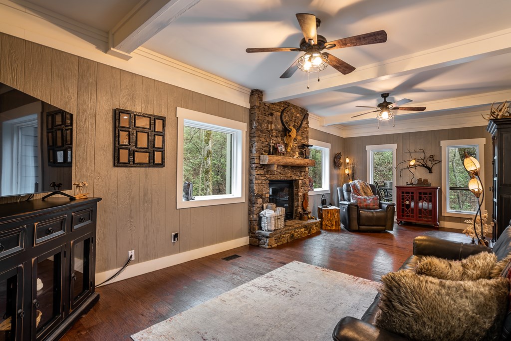 185 Huckleberry Cove Drive Property Photo 15