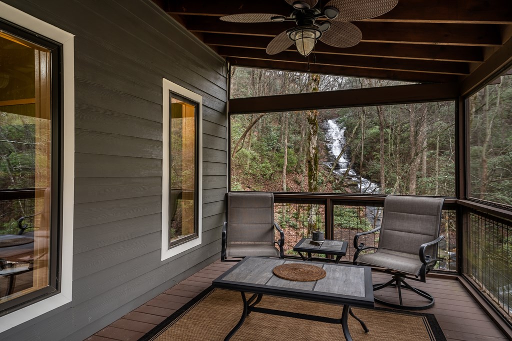 185 Huckleberry Cove Drive Property Photo 30
