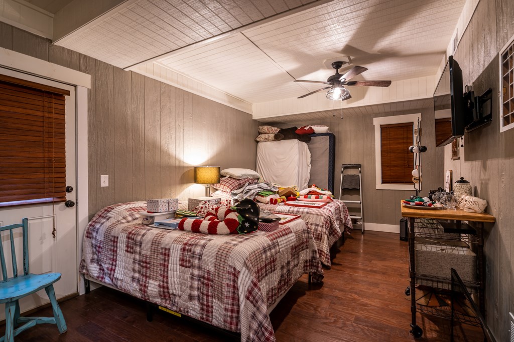 185 Huckleberry Cove Drive Property Photo 33