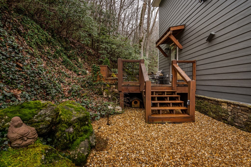 185 Huckleberry Cove Drive Property Photo 40