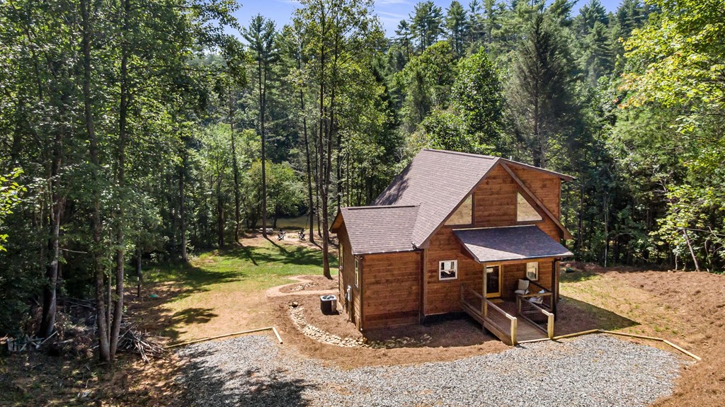 531 Old Gravel Road Property Photo 3