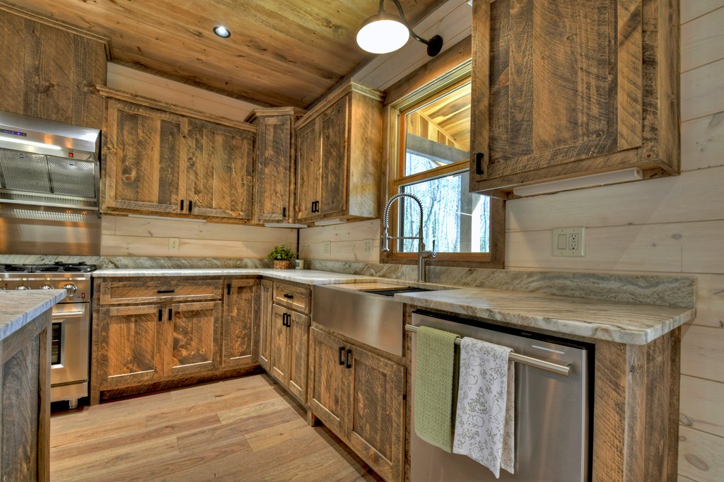 2594 Hwy 2 Property Photo 10