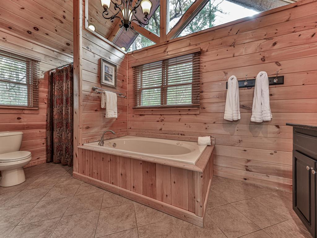 902 Laurel Creek Trail Property Photo 33