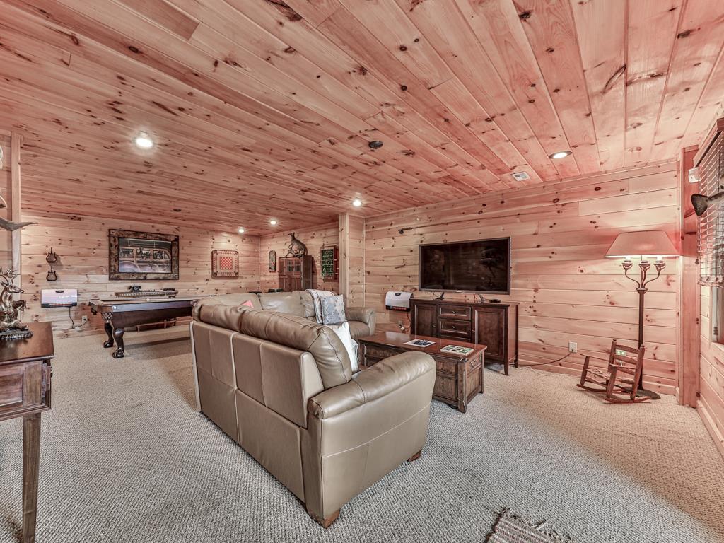 902 Laurel Creek Trail Property Photo 35