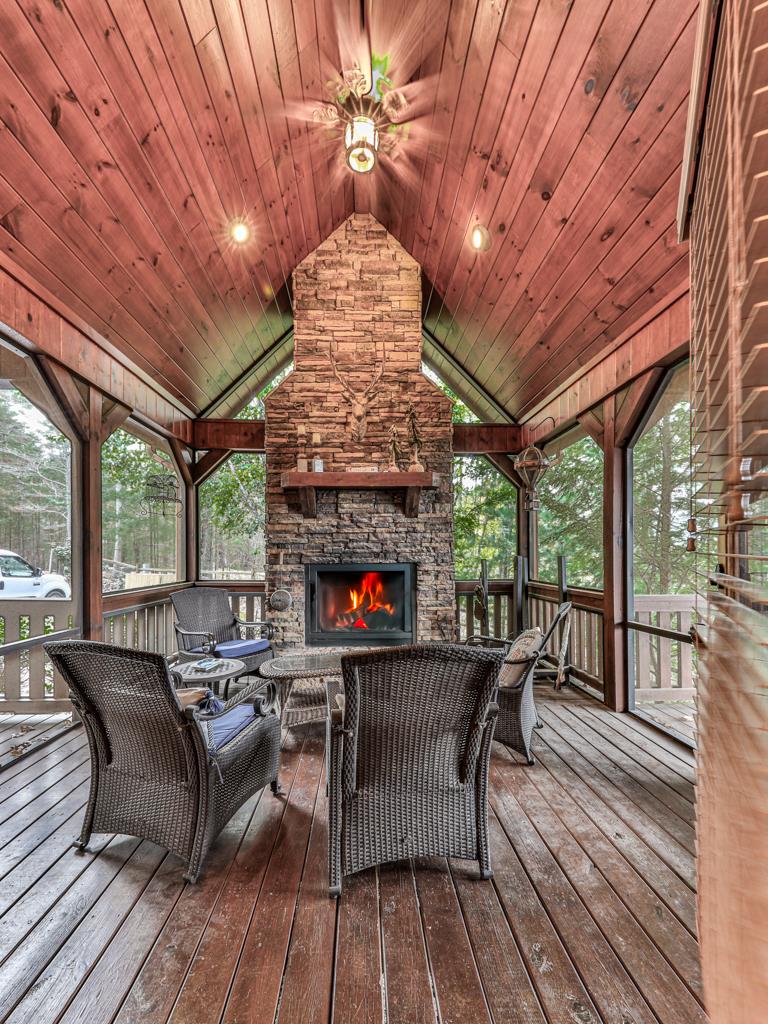 902 Laurel Creek Trail Property Photo 41