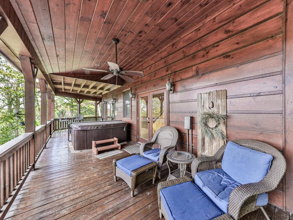 902 Laurel Creek Trail Property Photo 44