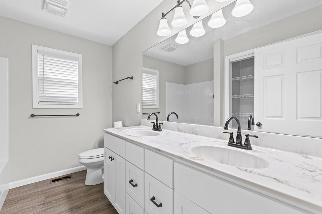 101 Christian Court Property Photo 16