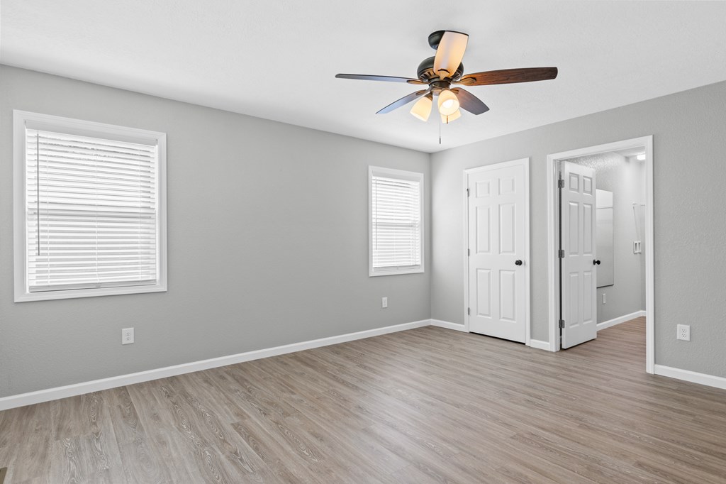 101 Christian Court Property Photo 18