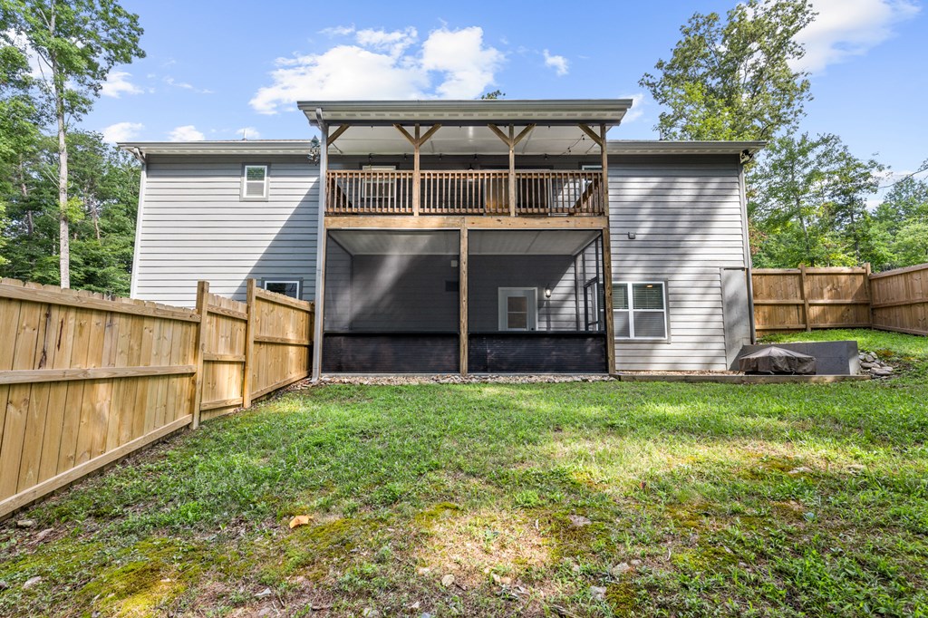 101 Christian Court Property Photo 33