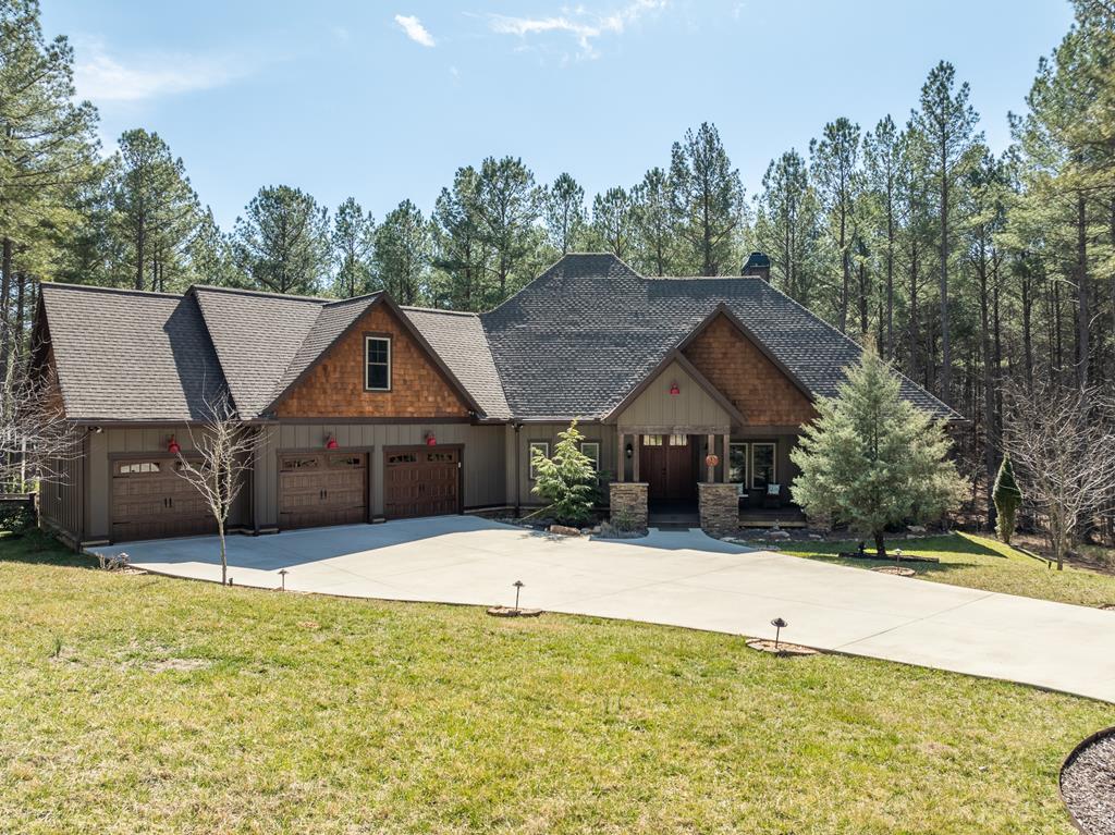 735 Deyton Drive Property Photo 2