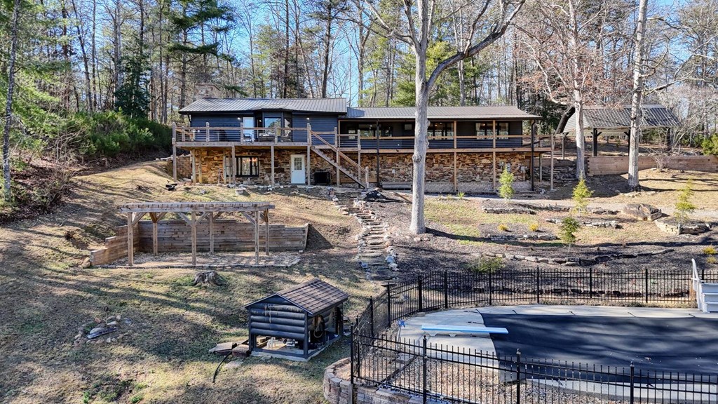 11 Collins Hollow Cove Property Photo 3