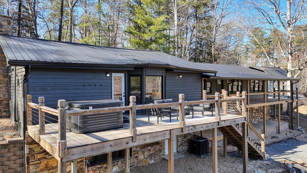 11 Collins Hollow Cove Property Photo 19