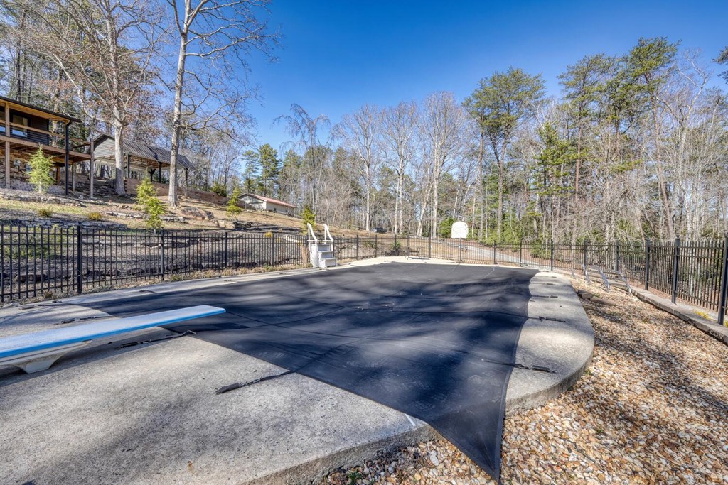11 Collins Hollow Cove Property Photo 23