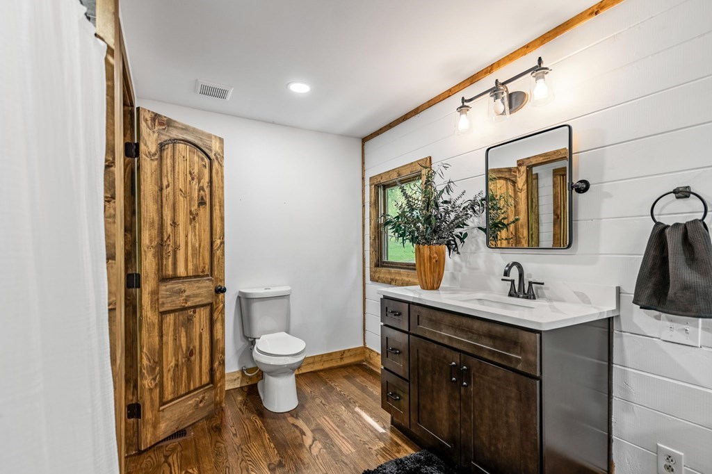11 Collins Hollow Cove Property Photo 66