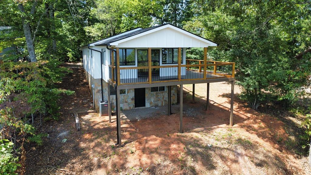 1568 Harris Ridge Road Property Photo 2