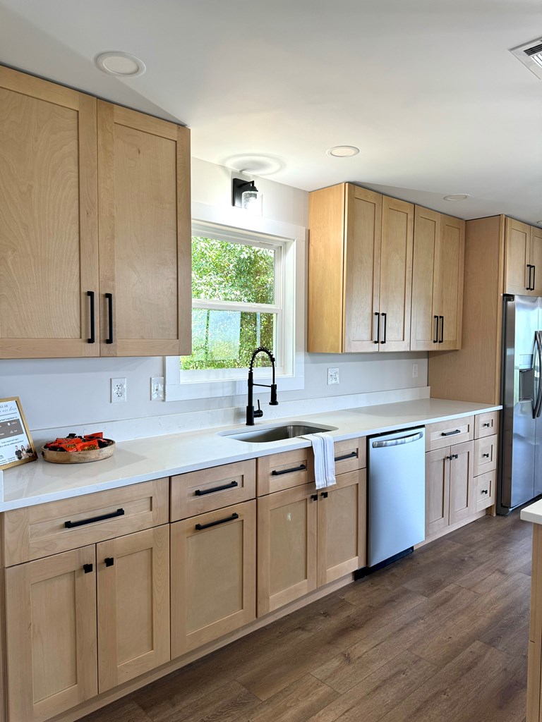1568 Harris Ridge Road Property Photo 7