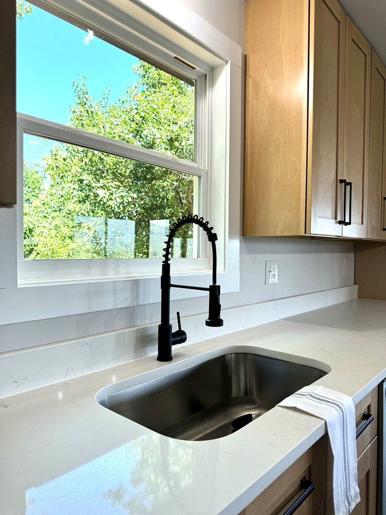 1568 Harris Ridge Road Property Photo 10