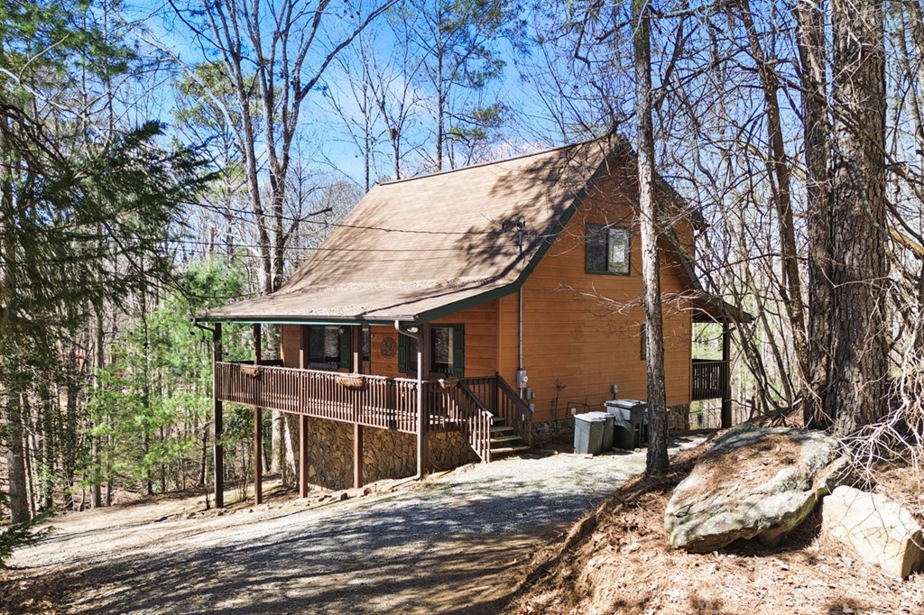 1408 Newport Drive Property Photo 4