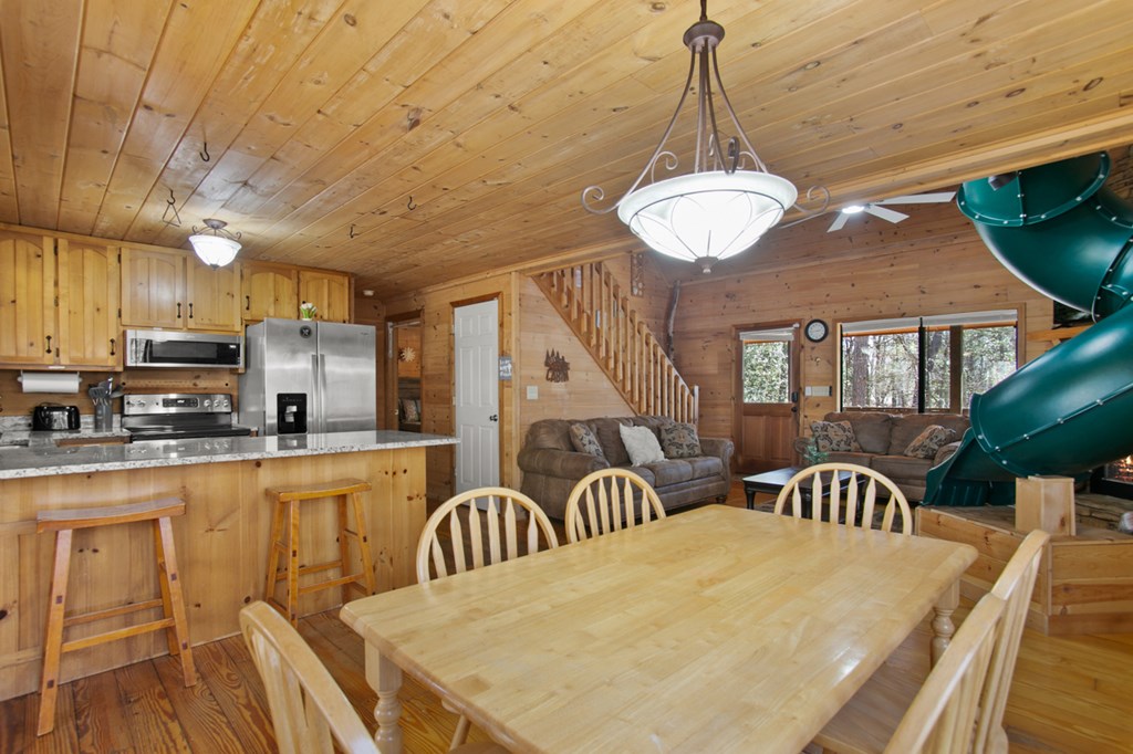 1408 Newport Drive Property Photo 18