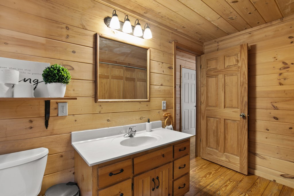 1408 Newport Drive Property Photo 28
