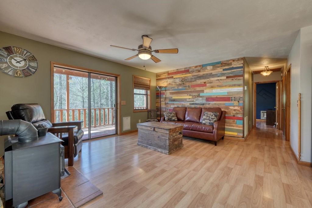 221 Chatto Loop Road Property Photo 3
