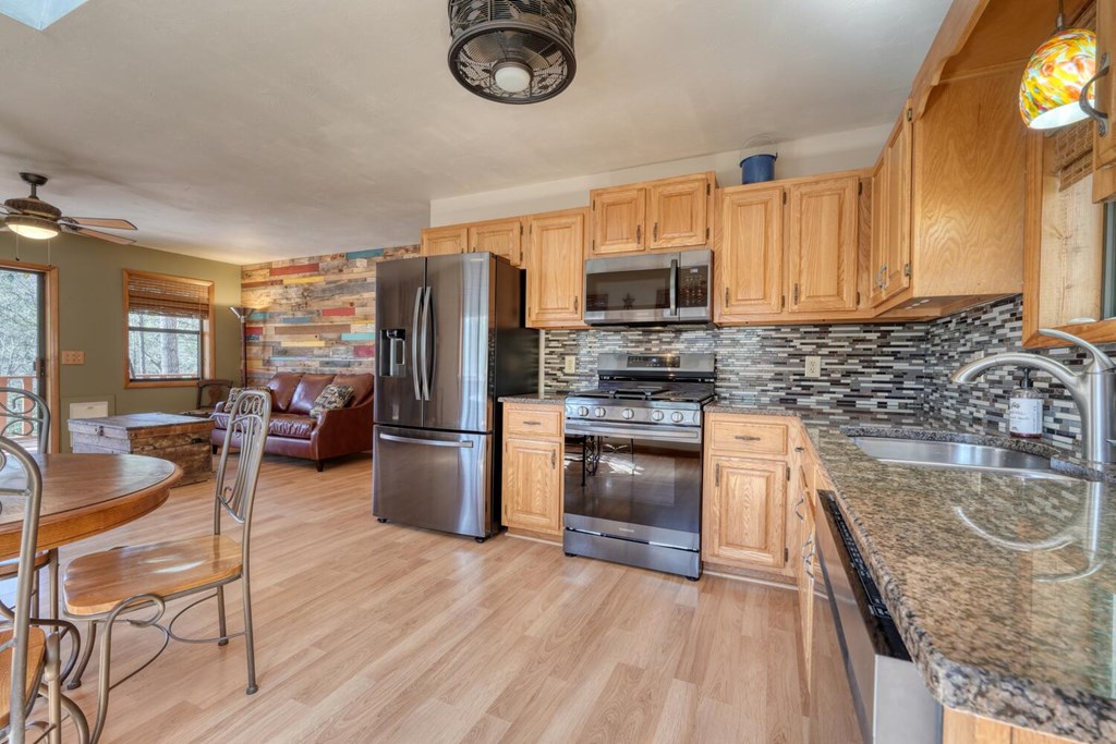 221 Chatto Loop Road Property Photo 4